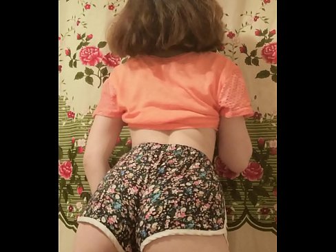 ❤️ Keçika ciwan a seksî li ber kamerayê kurtanên xwe ji xwe dike Porno li me ku.nastypornpics-com.ru ❌️